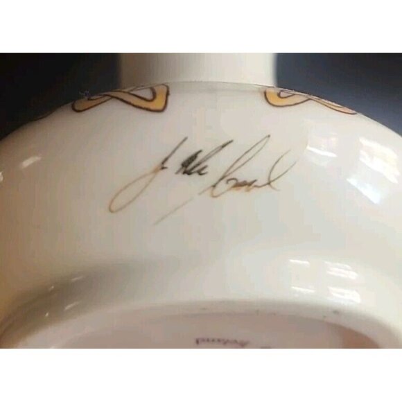 CRE Irish Porcelain 4” Celtic Bud Vase Galway Signed J McCaul Vintage 3 3/4” - Picture 8 of 9